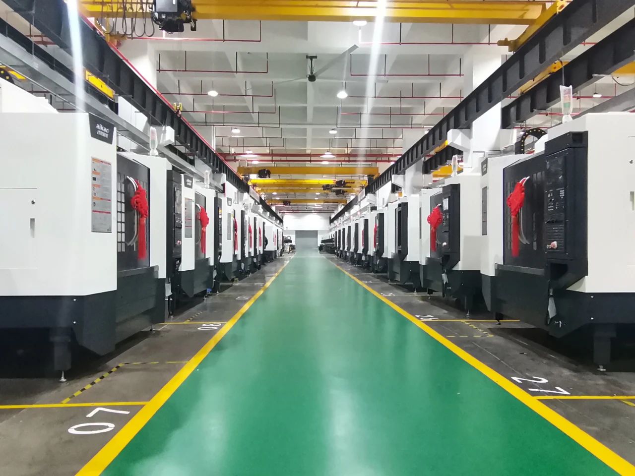 至尊国际精机车间