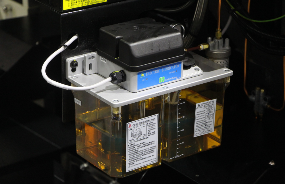 至尊国际加工中心保养